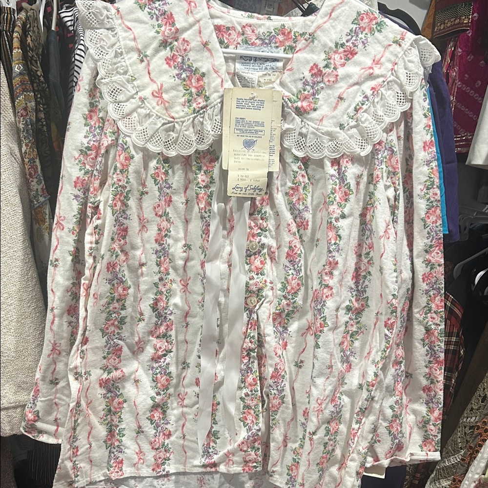 NWT Vintage Lanz of Salzburg Floral Lace-Trimmed Women's Pajama Top